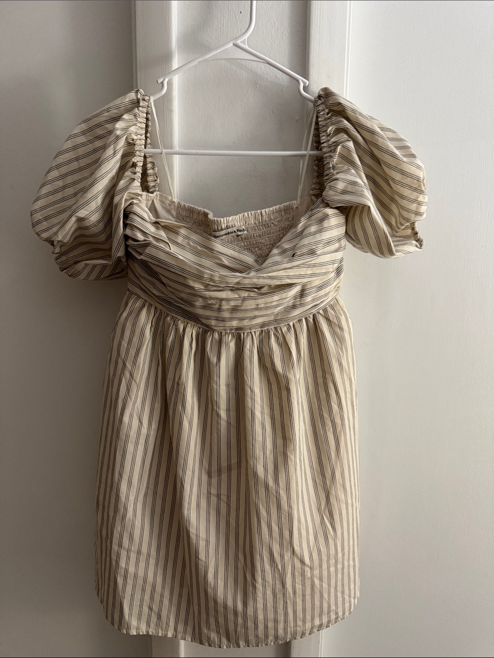 Abercrombie & Fitch Cream and Taupe Striped Puff-Sleeve Mini Dress